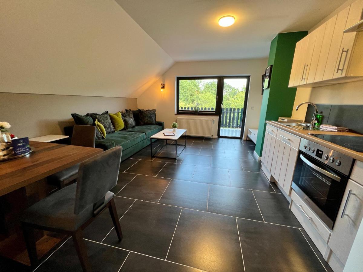 Junipro Apartments & Rooms Bosen-Eckelhausen Eksteriør billede